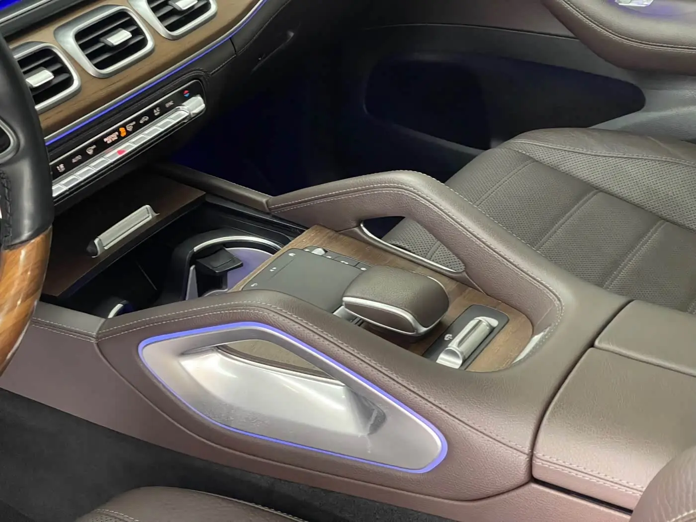 Mercedes-Benz GLS 2022 — Photo 14/20