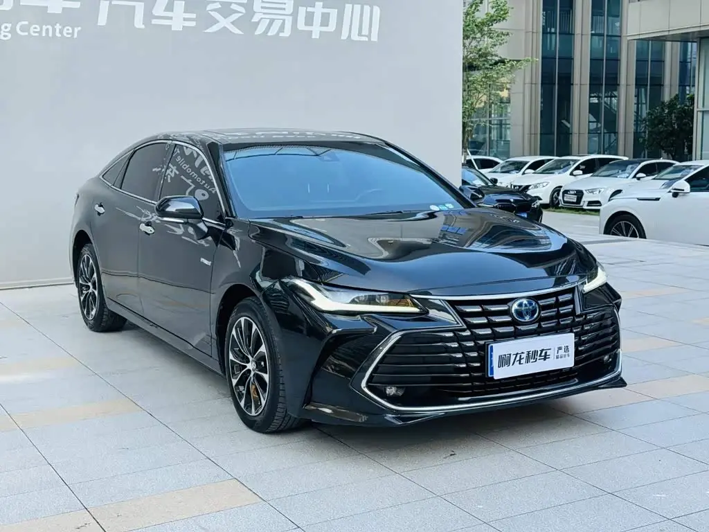 Toyota Avalon 2023 — Şəkil 3/20