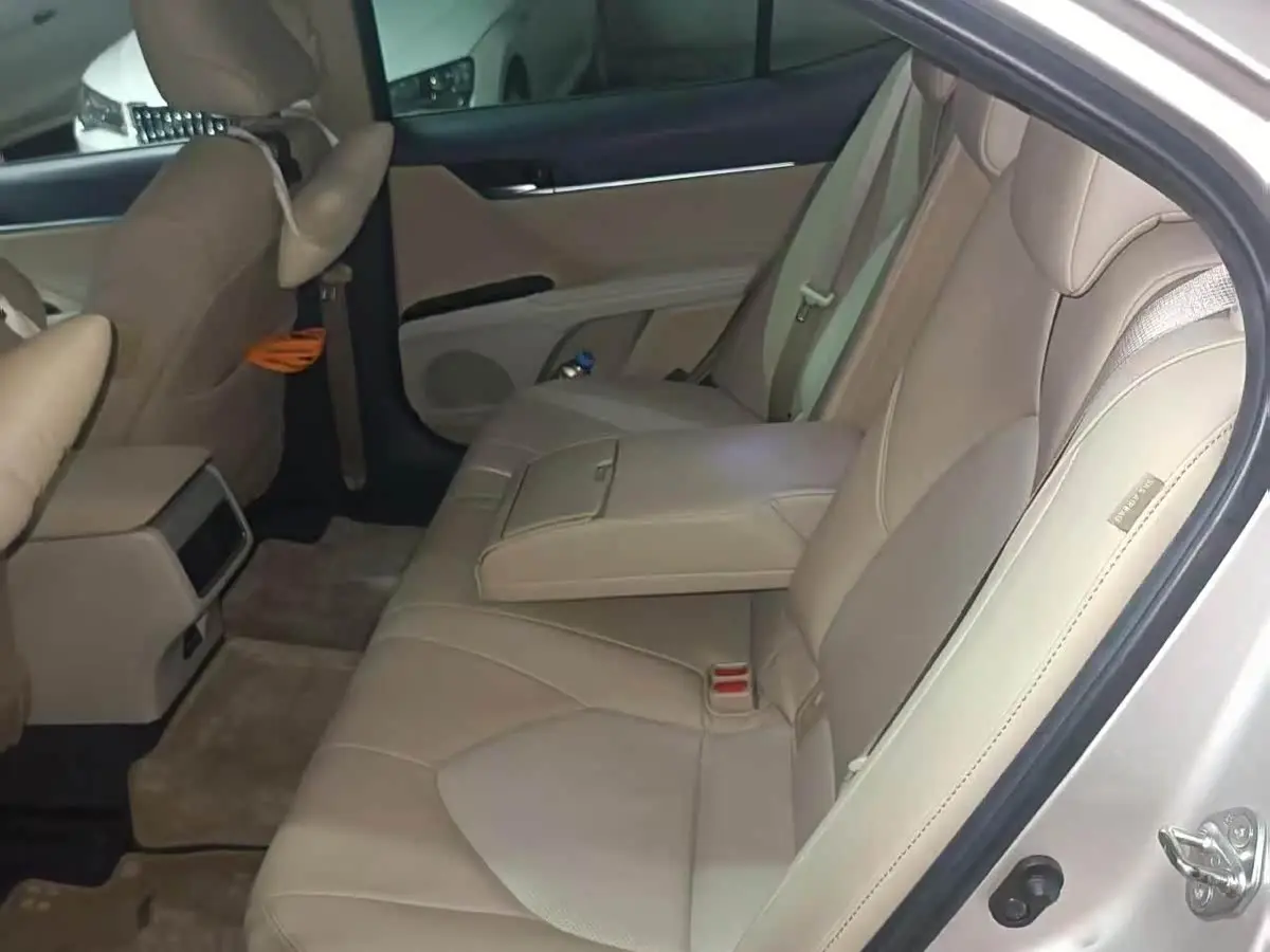 Toyota Camry 2019 — Şəkil 4/5