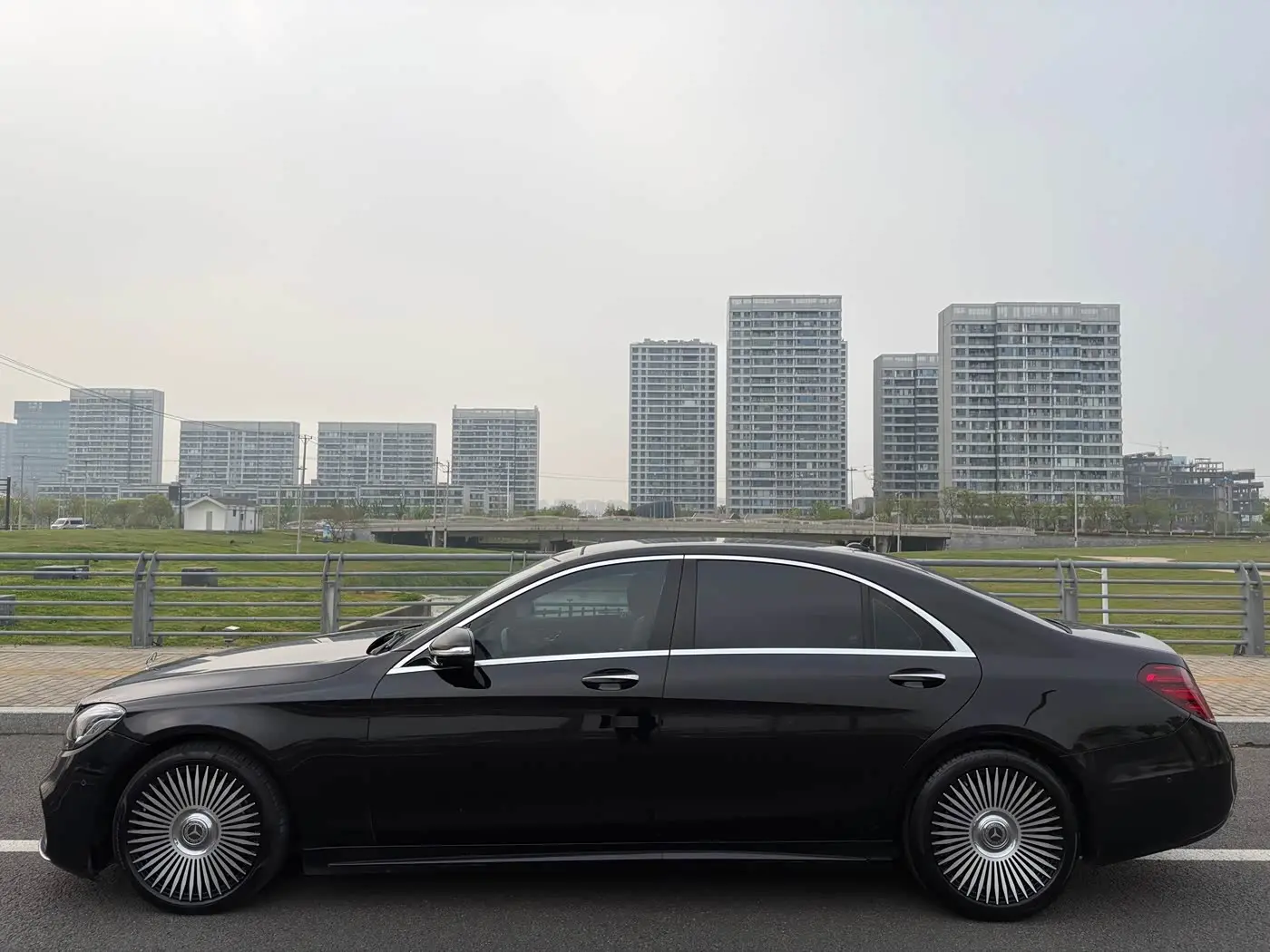 Mercedes-Benz S-Class 2017 — Фото 5/20