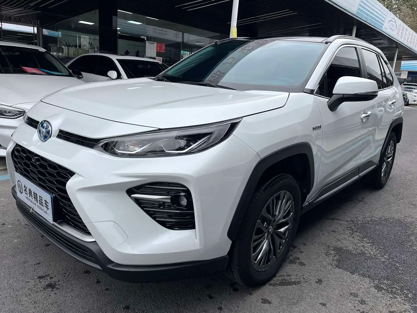 Toyota Wildlander 2023 — Photo 1/20