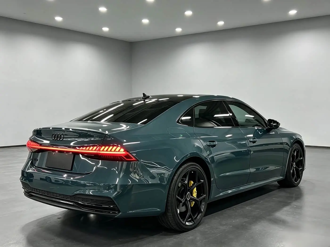 Audi A7L 2021 — Photo 5/7