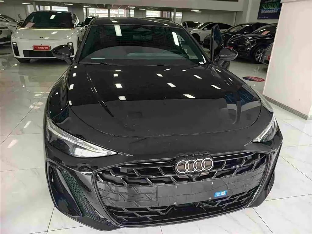 Audi A6L 2026 — Şəkil 1/1