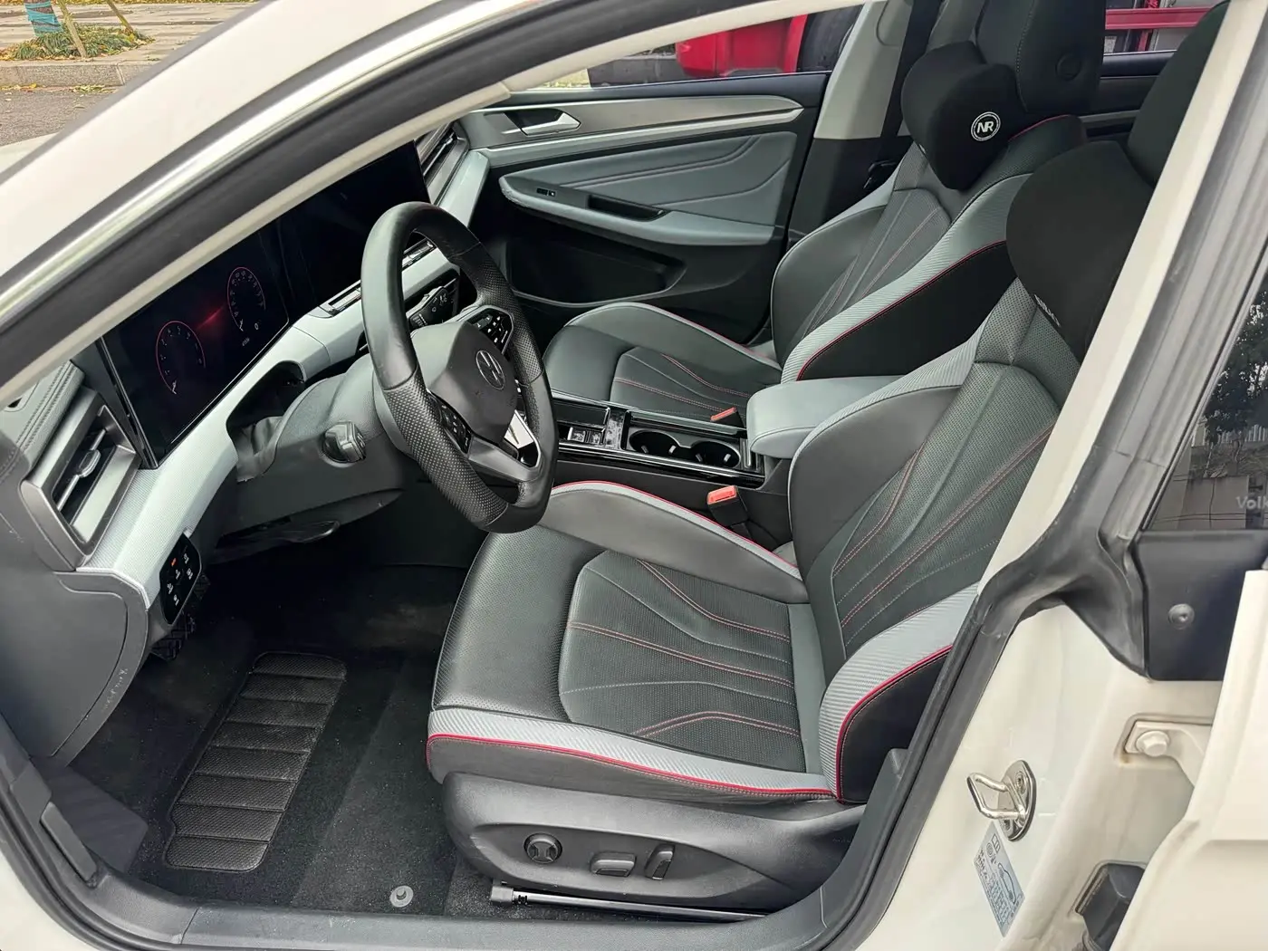 Volkswagen Lamando 2023 — Photo 4/17