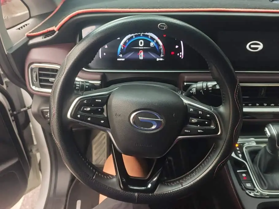 GAC Trumpchi Trumpchi M6 2022 — Şəkil 15/16