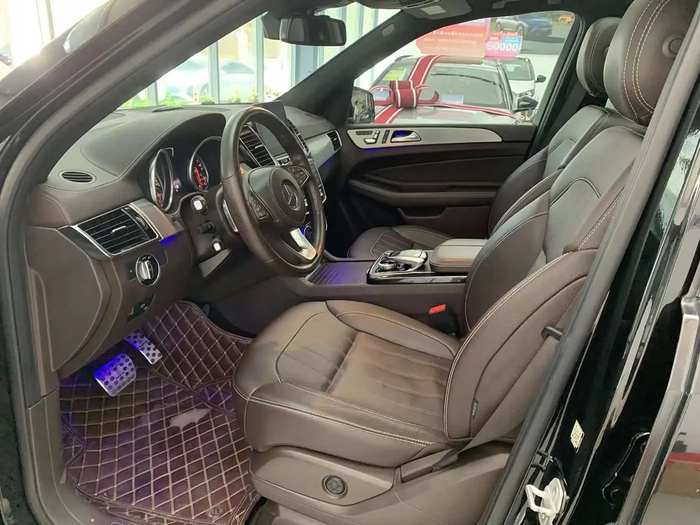 Mercedes-Benz GLS 2017 — Photo 4/12
