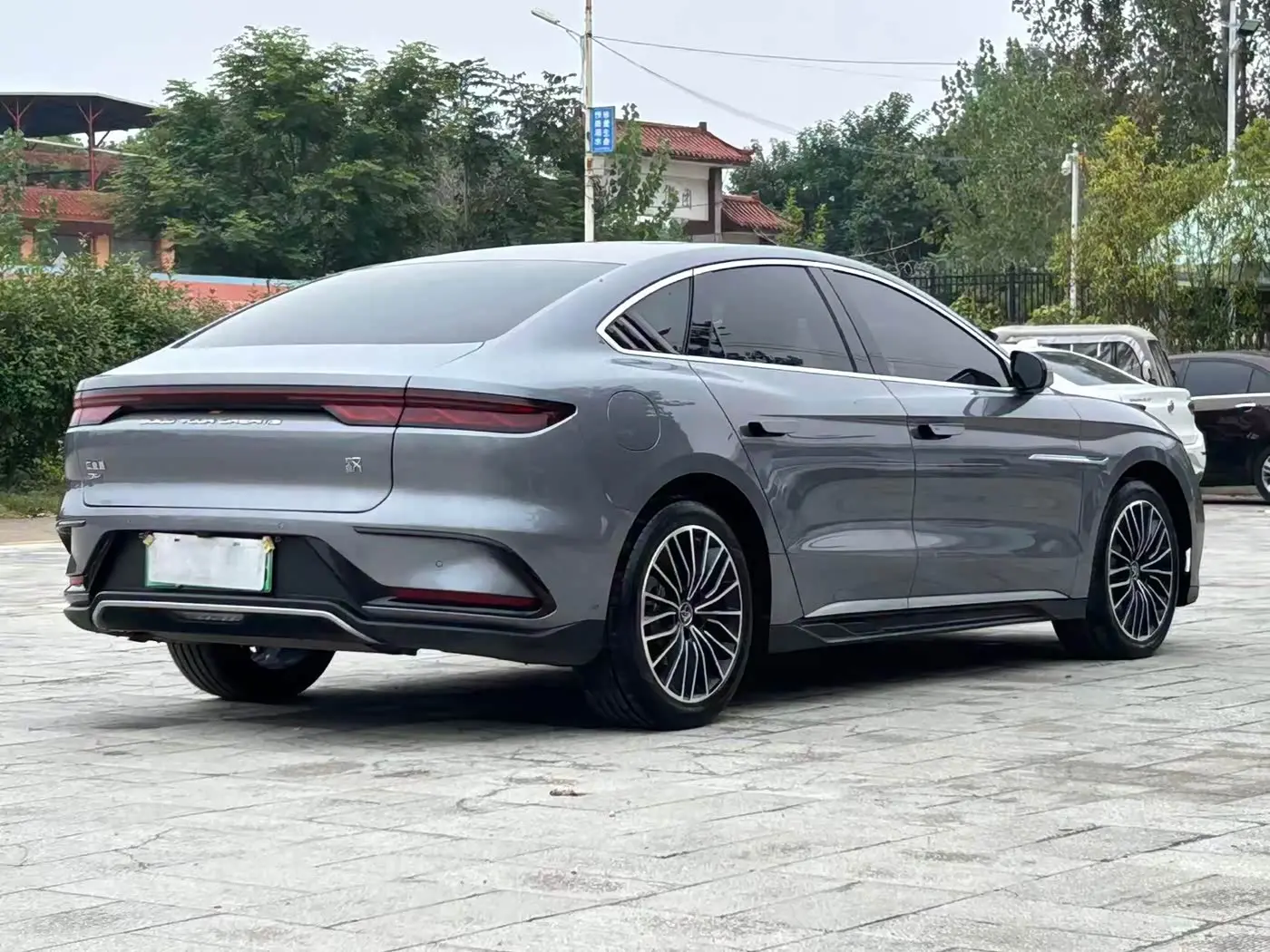 BYD Han 2023 — Şəkil 5/10