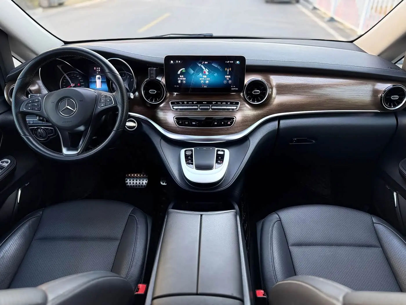 Mercedes-Benz V-Class 2022 — Şəkil 14/20