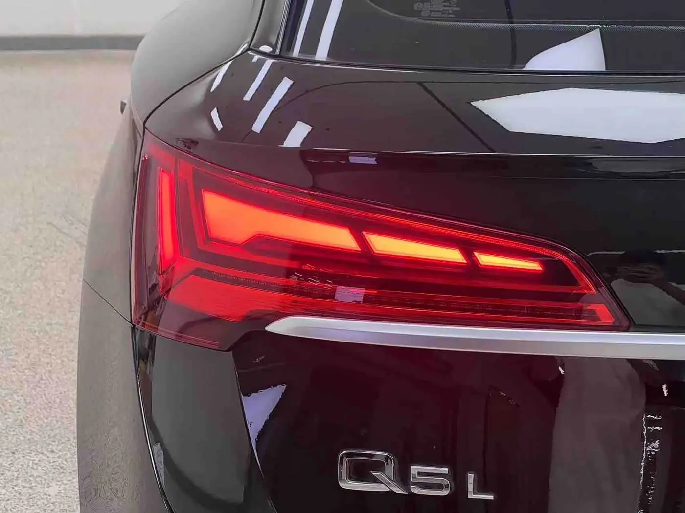 Audi Q5L 2021 — Photo 5/20