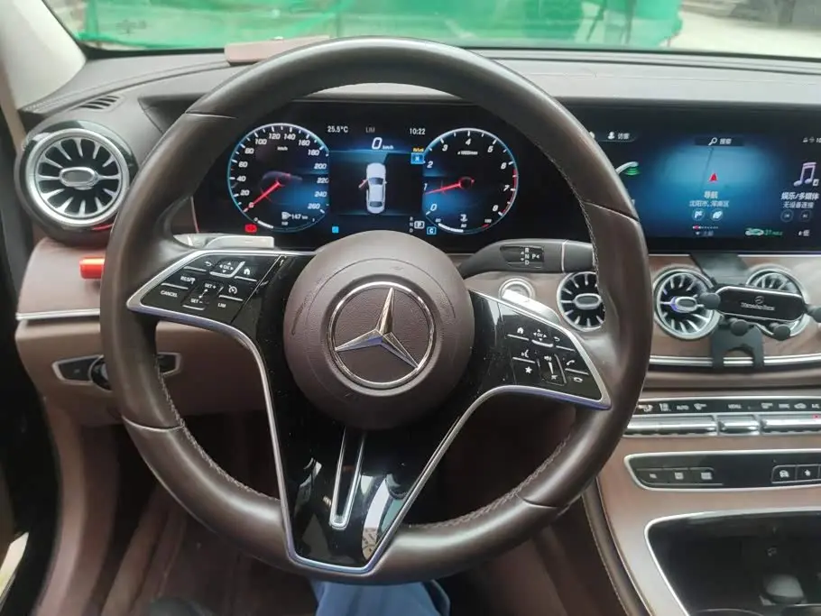 Mercedes-Benz E-Class 2022 — Şəkil 15/16