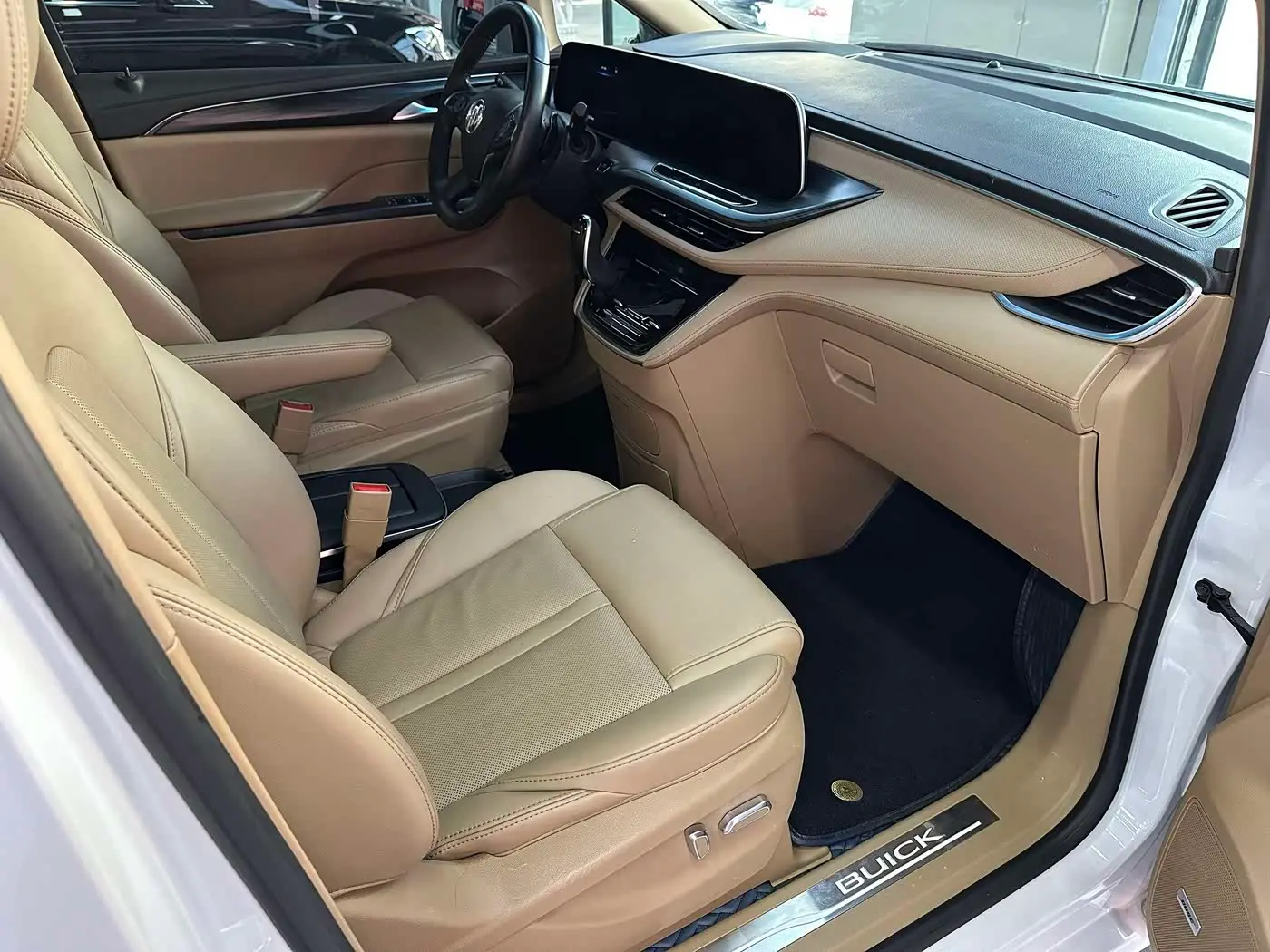 Buick GL8 2020 — ფოტო 14/15