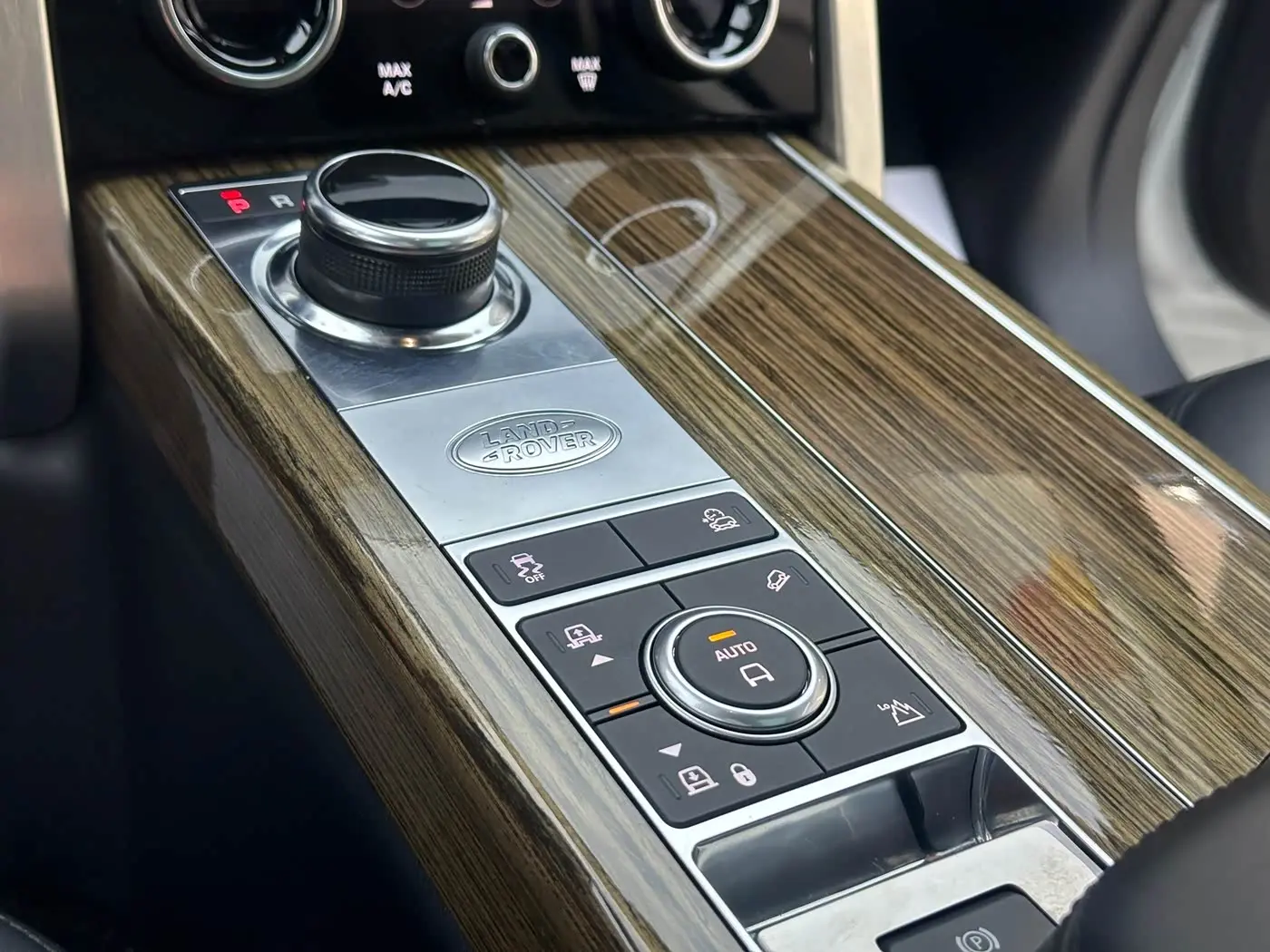 Land Rover Range Rover 2018 — Фото 9/17