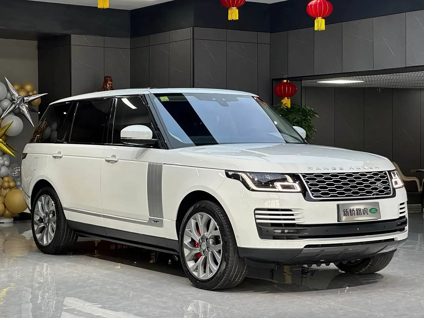 Land Rover Range Rover 2018 — Фото 3/17
