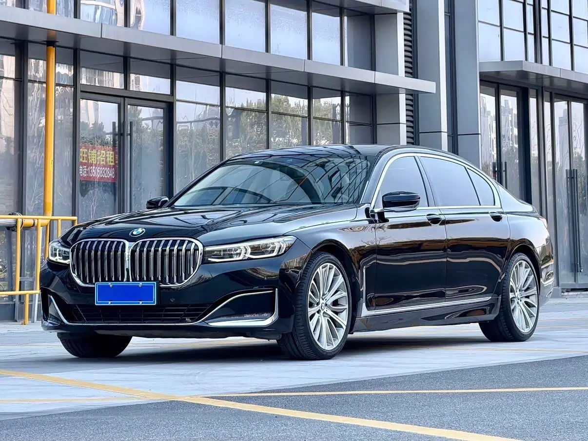 BMW 7 Series 2019 — Photo 1/13
