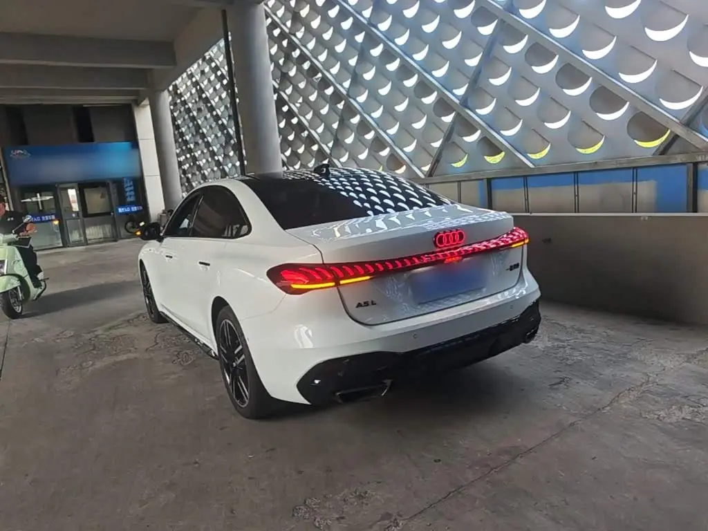 Audi A5L 2025 — Photo 5/20