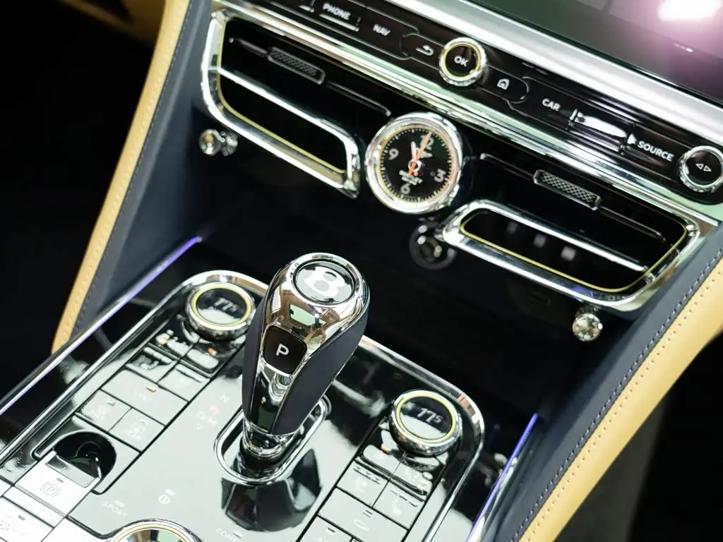 Bentley Flying Spur 2022 — Фото 20/20