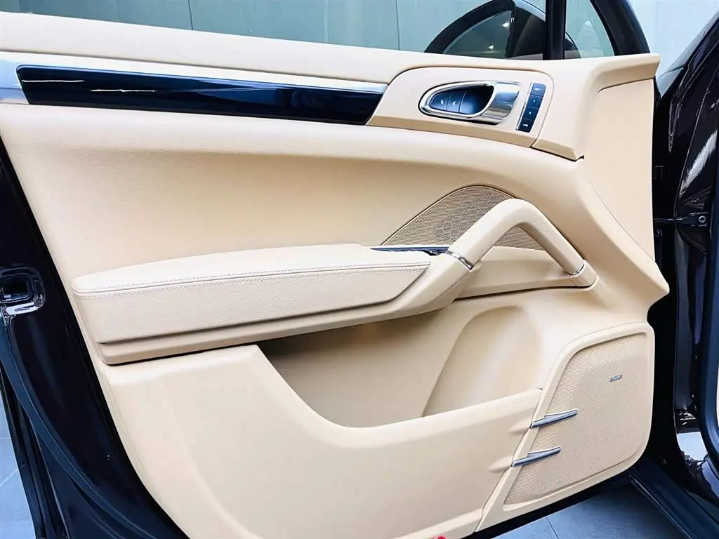 Porsche Cayenne 2015 — Фото 11/15