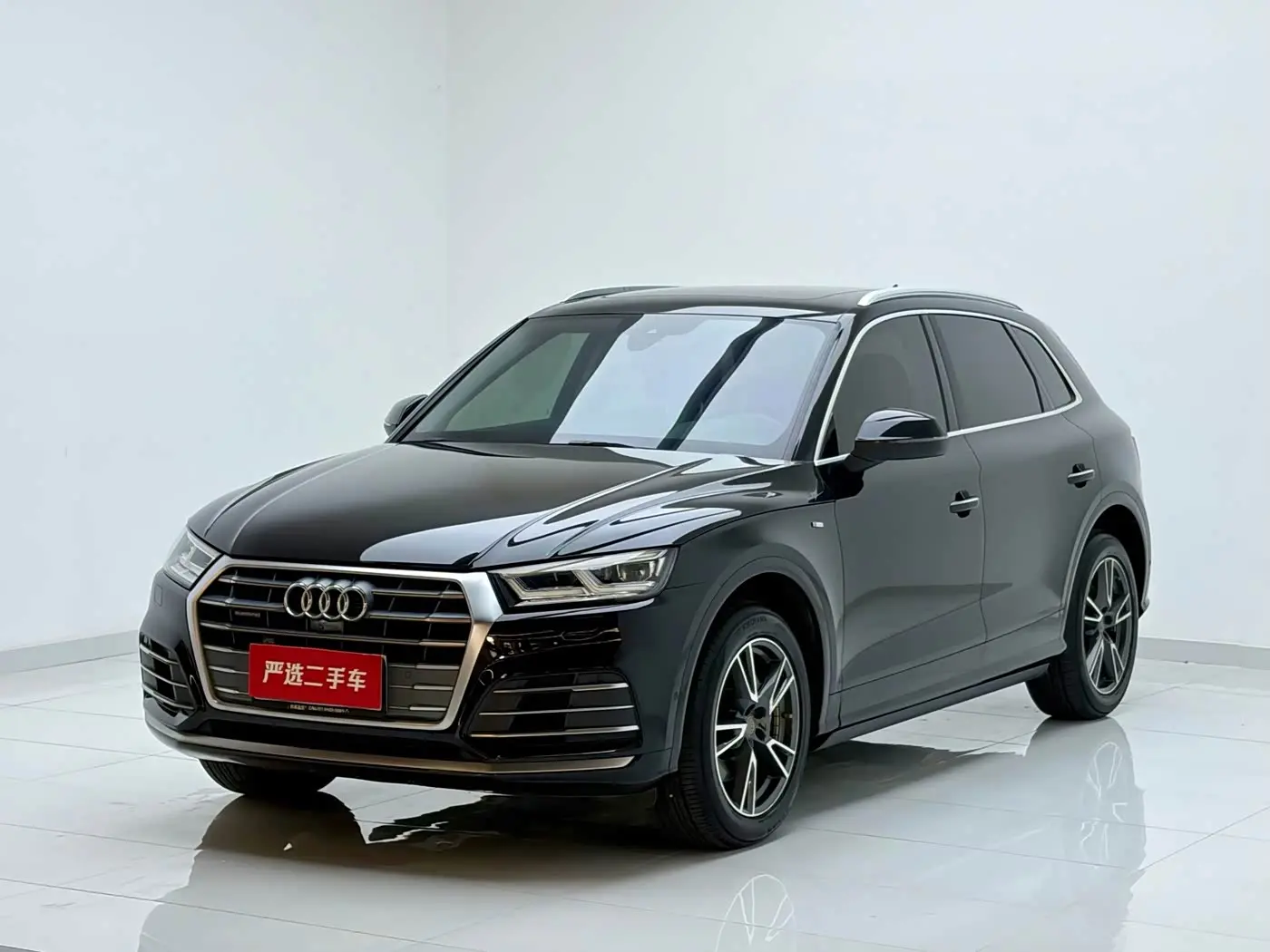 Audi Q5L 2020 — Фото 1/19