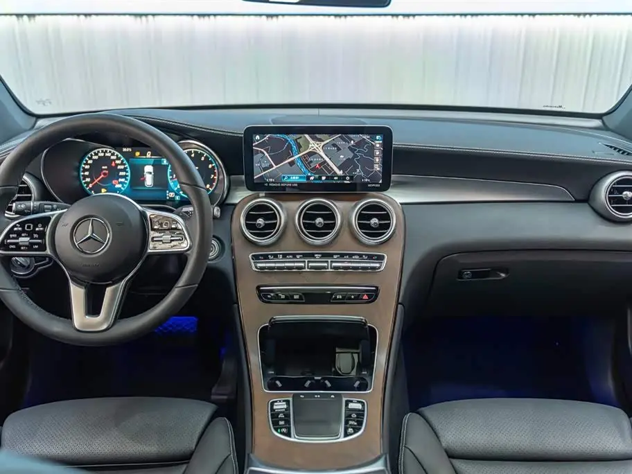 Mercedes-Benz GLC 2022 — Photo 11/20