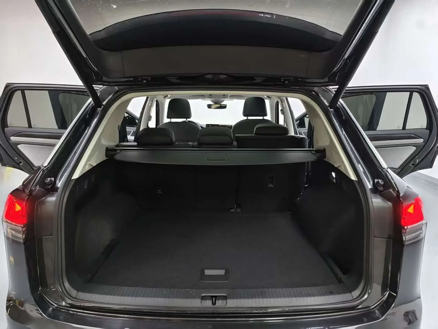 Volkswagen Tayron 2023 — Photo 8/20