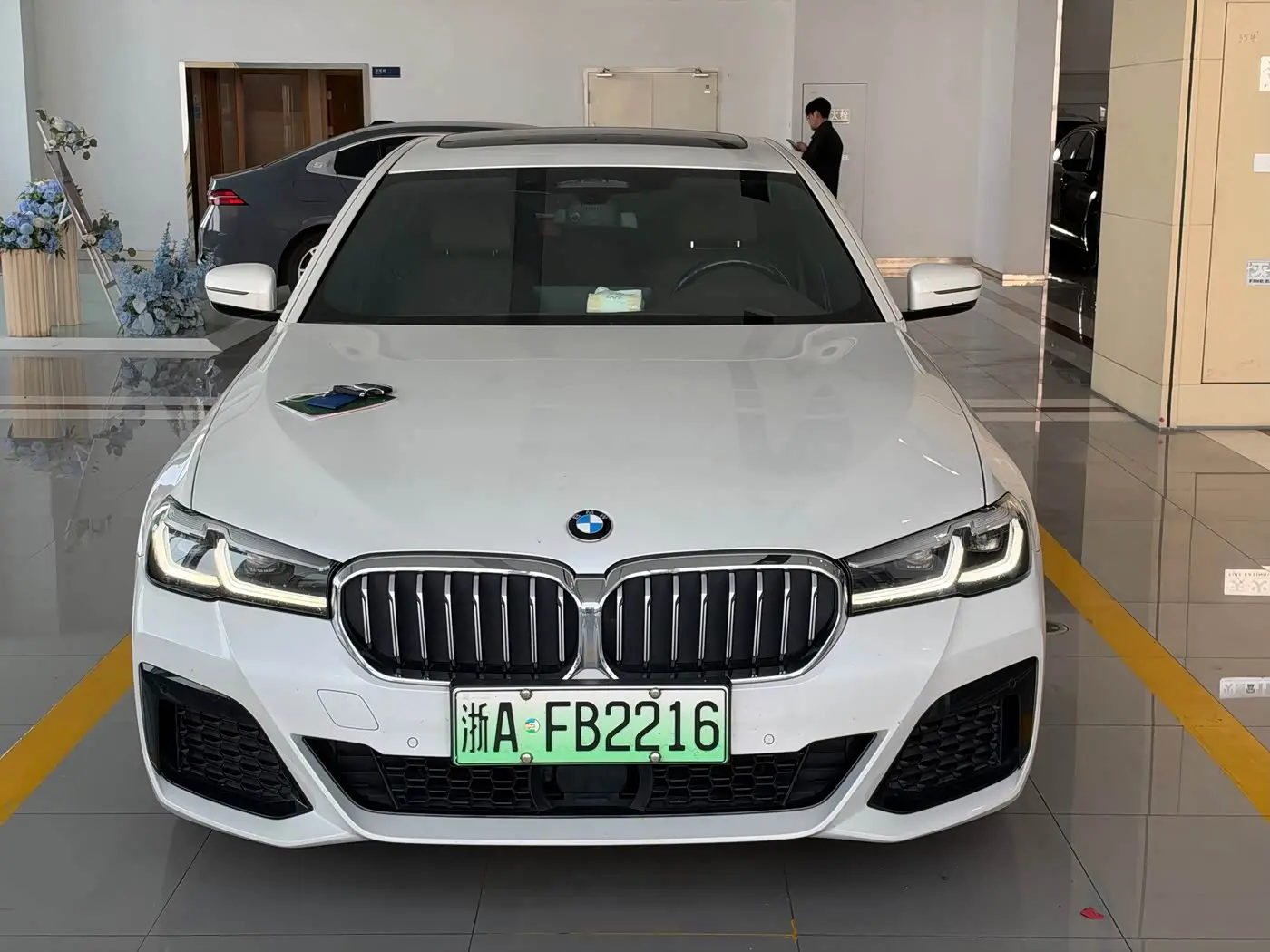 BMW 5 Series New Energy 2021 — Фото 2/9