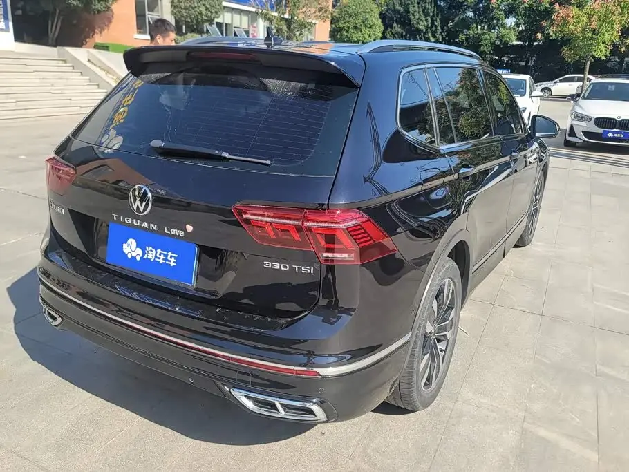 Volkswagen Tiguan L 2023 — Фото 3/16