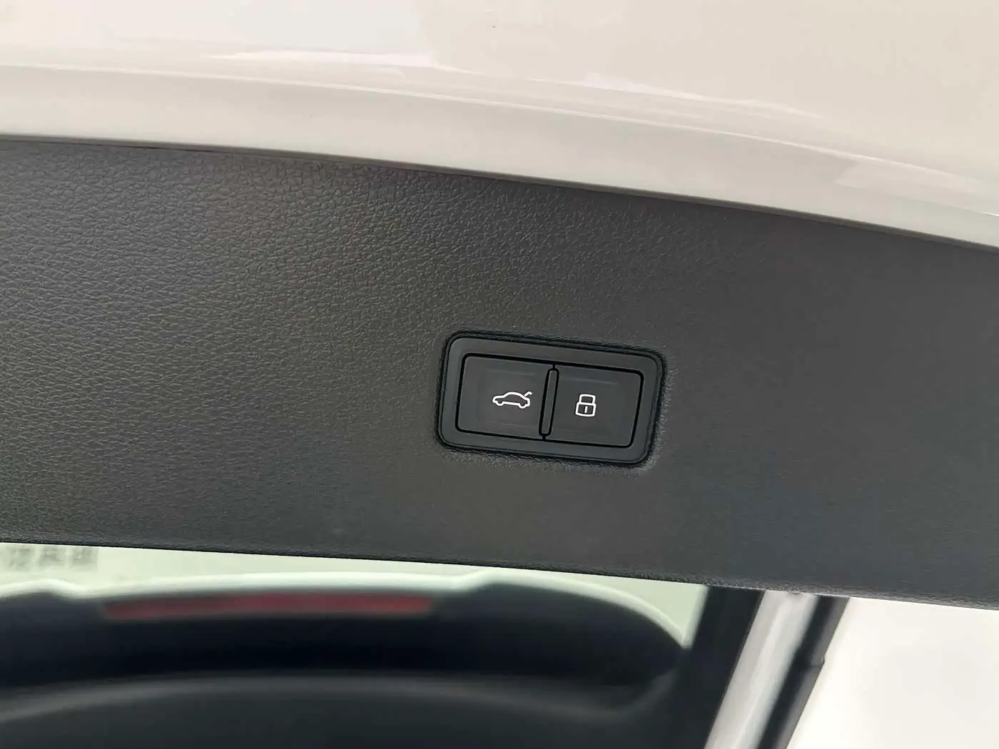 Audi Q5L Sportback 2021 — Фото 16/18