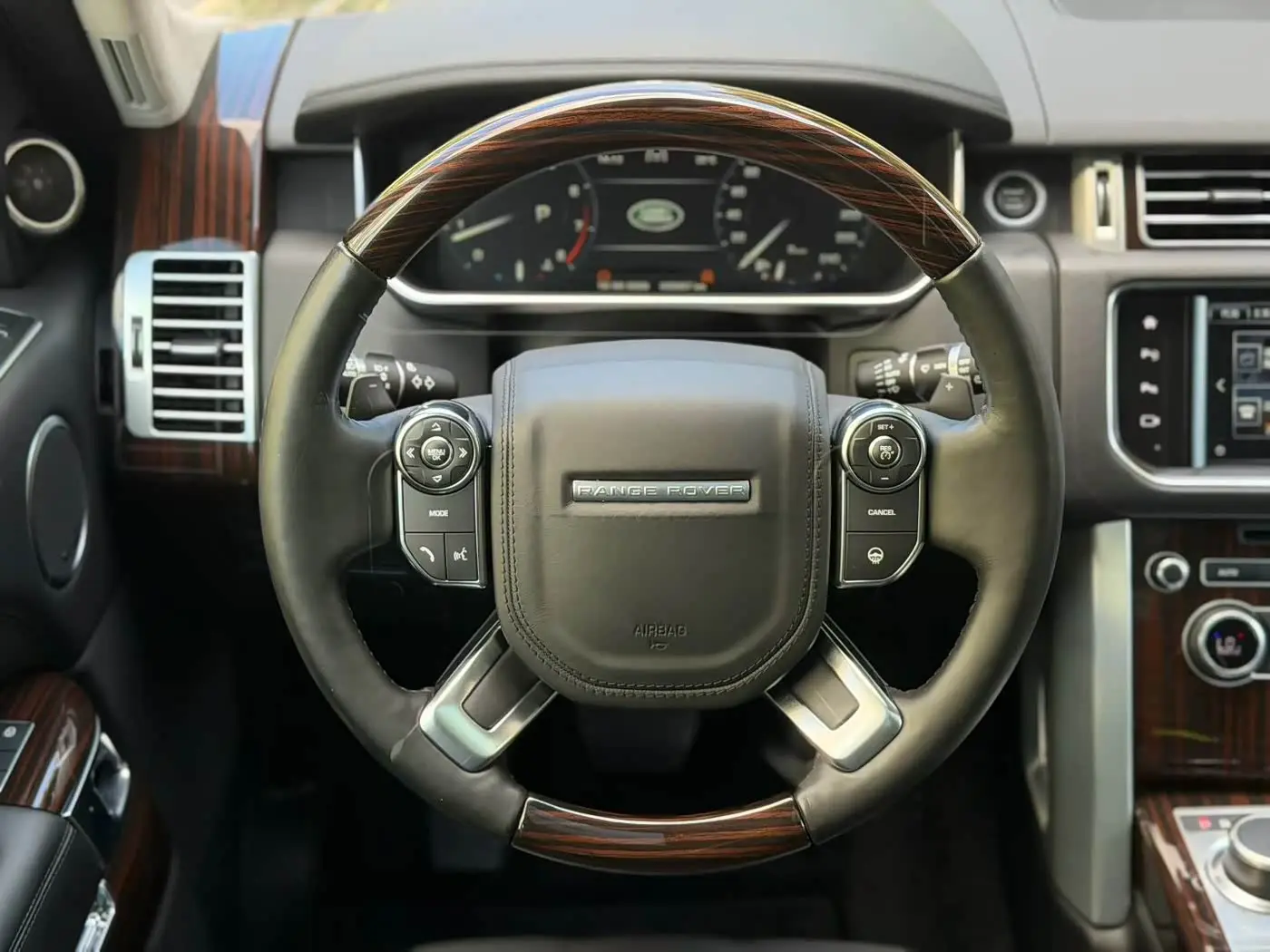 Land Rover Range Rover 2016 — Photo 4/14