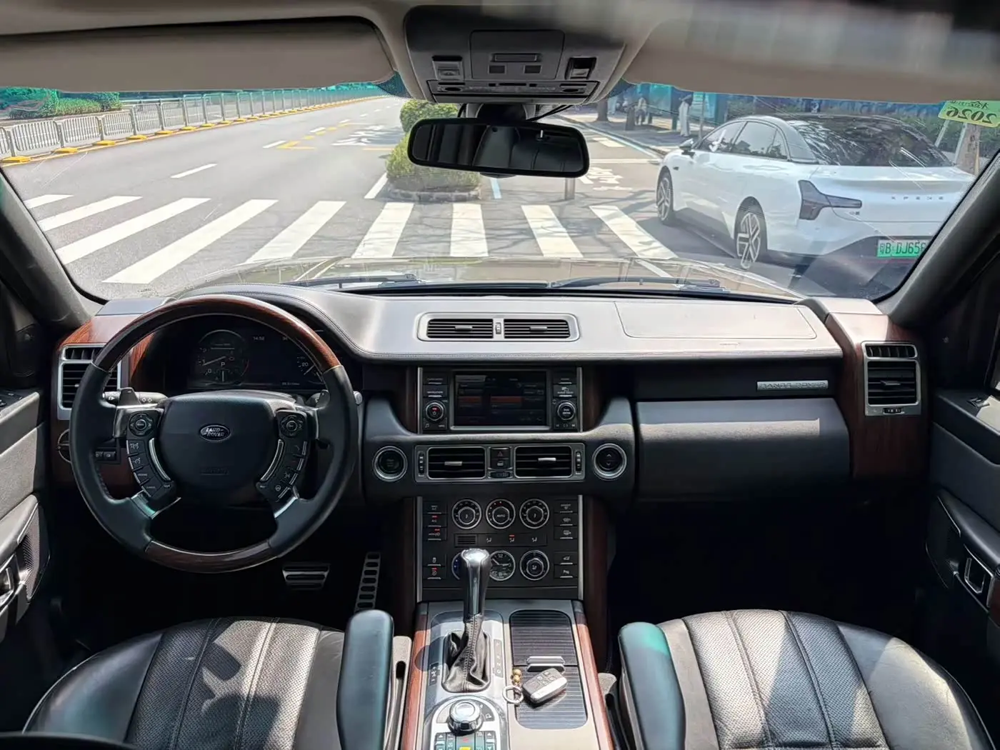 Land Rover Range Rover 2013 — Şəkil 8/9