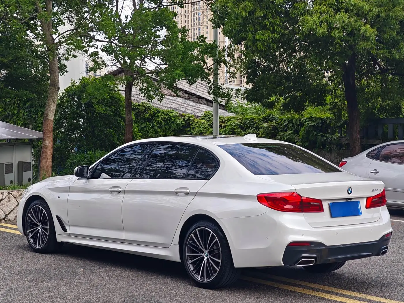 BMW 5 Series 2019 — Фото 12/15