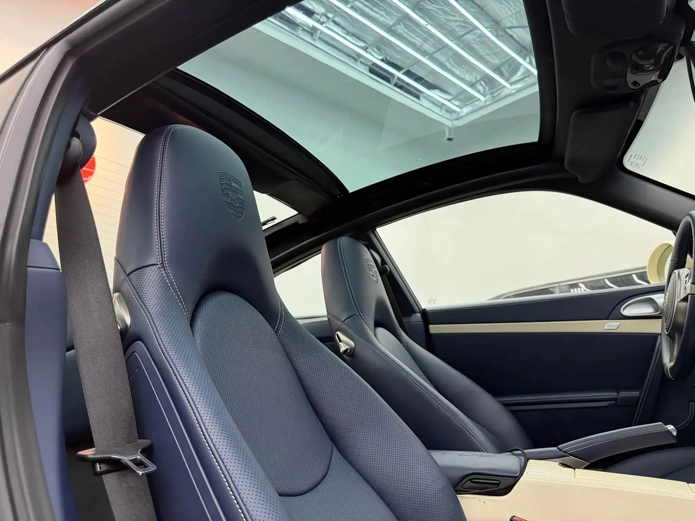 Porsche 911 2010 — Photo 14/20