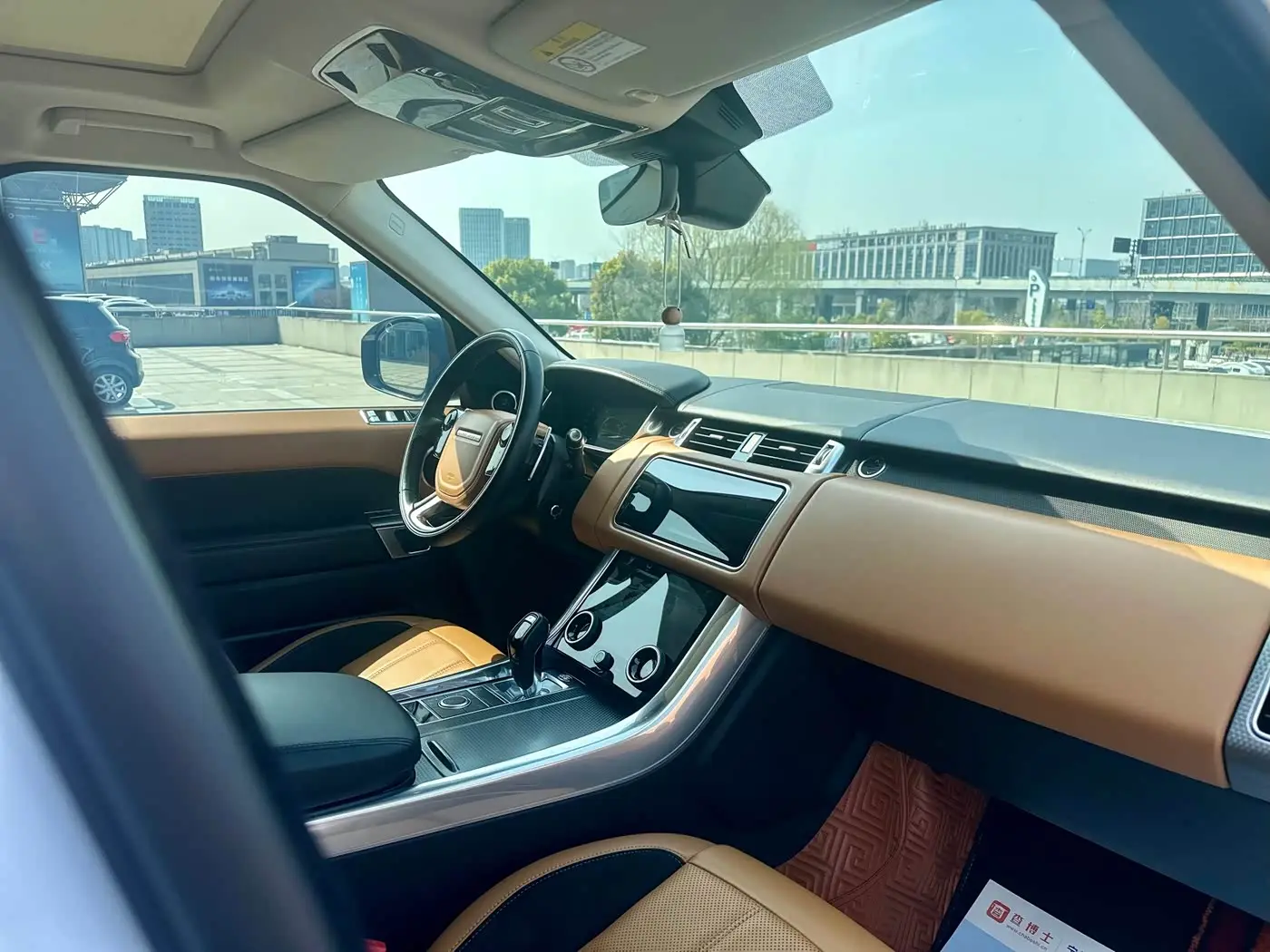 Land Rover Range Rover Sport 2018 — Photo 9/16