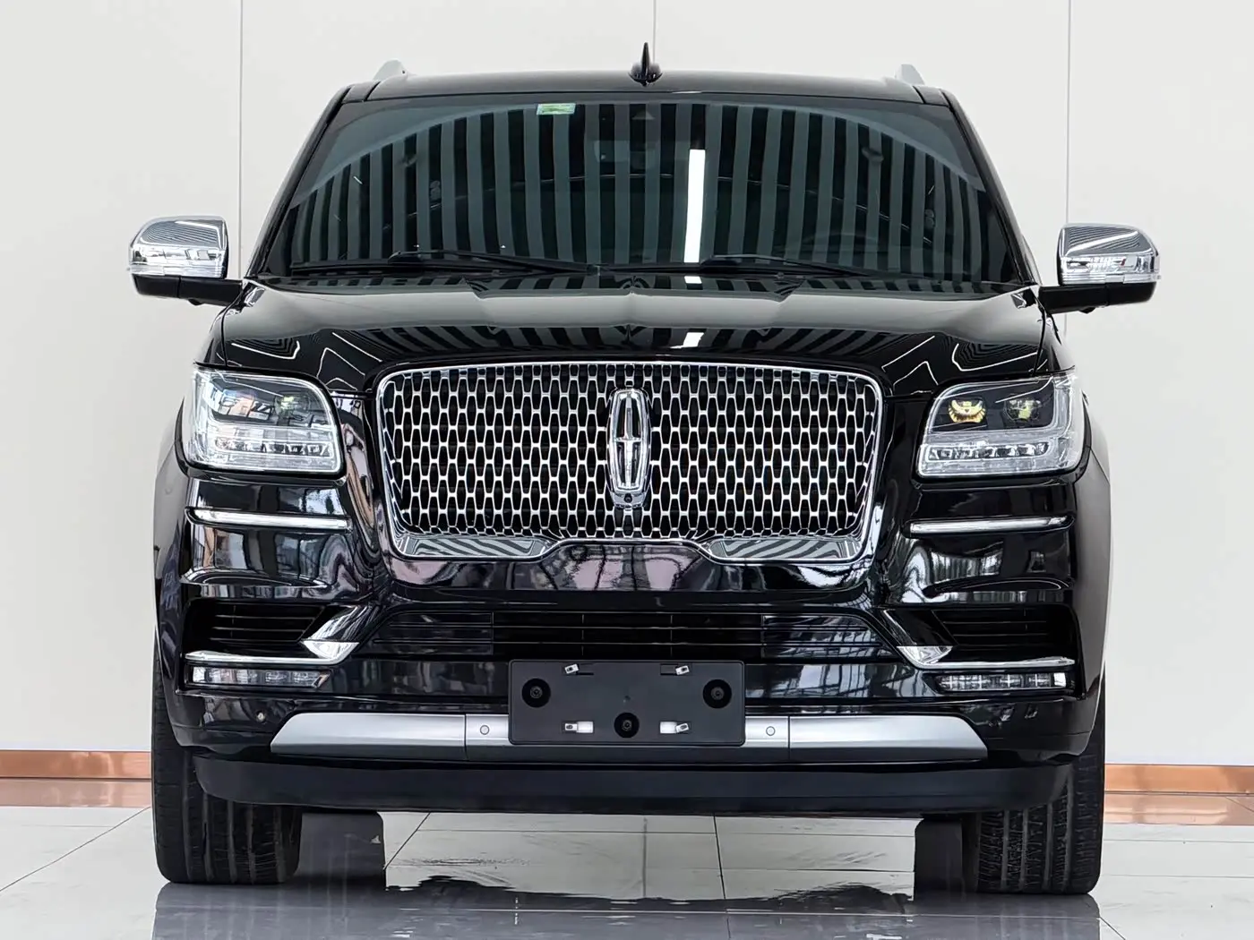 Lincoln Navigator 2022 — Photo 2/20