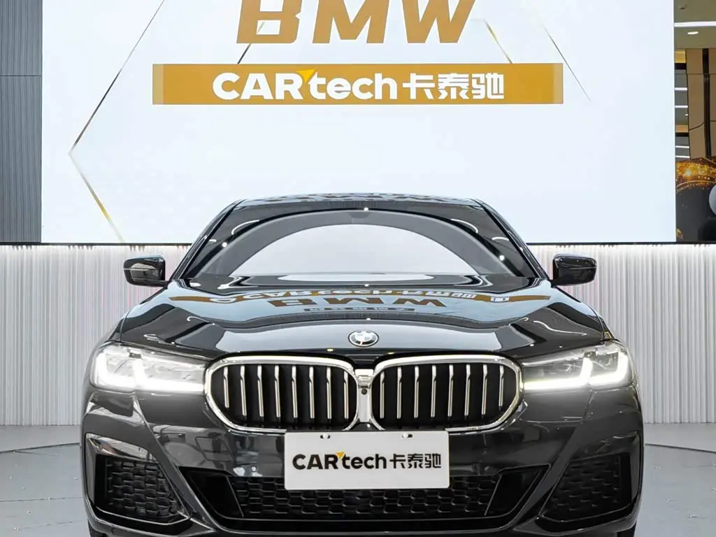 BMW 5 Series 2021 — Фото 2/20