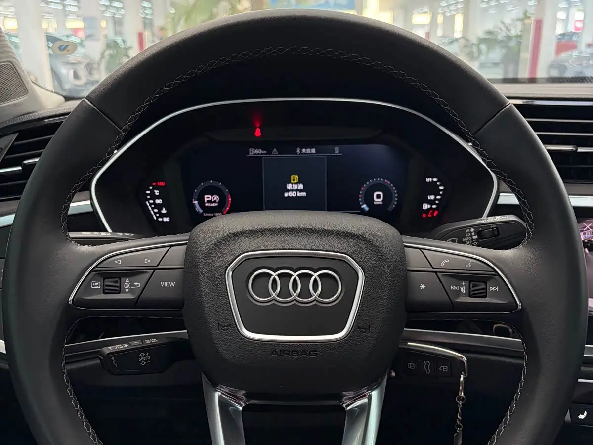 Audi Q3 2023 — Şəkil 12/18