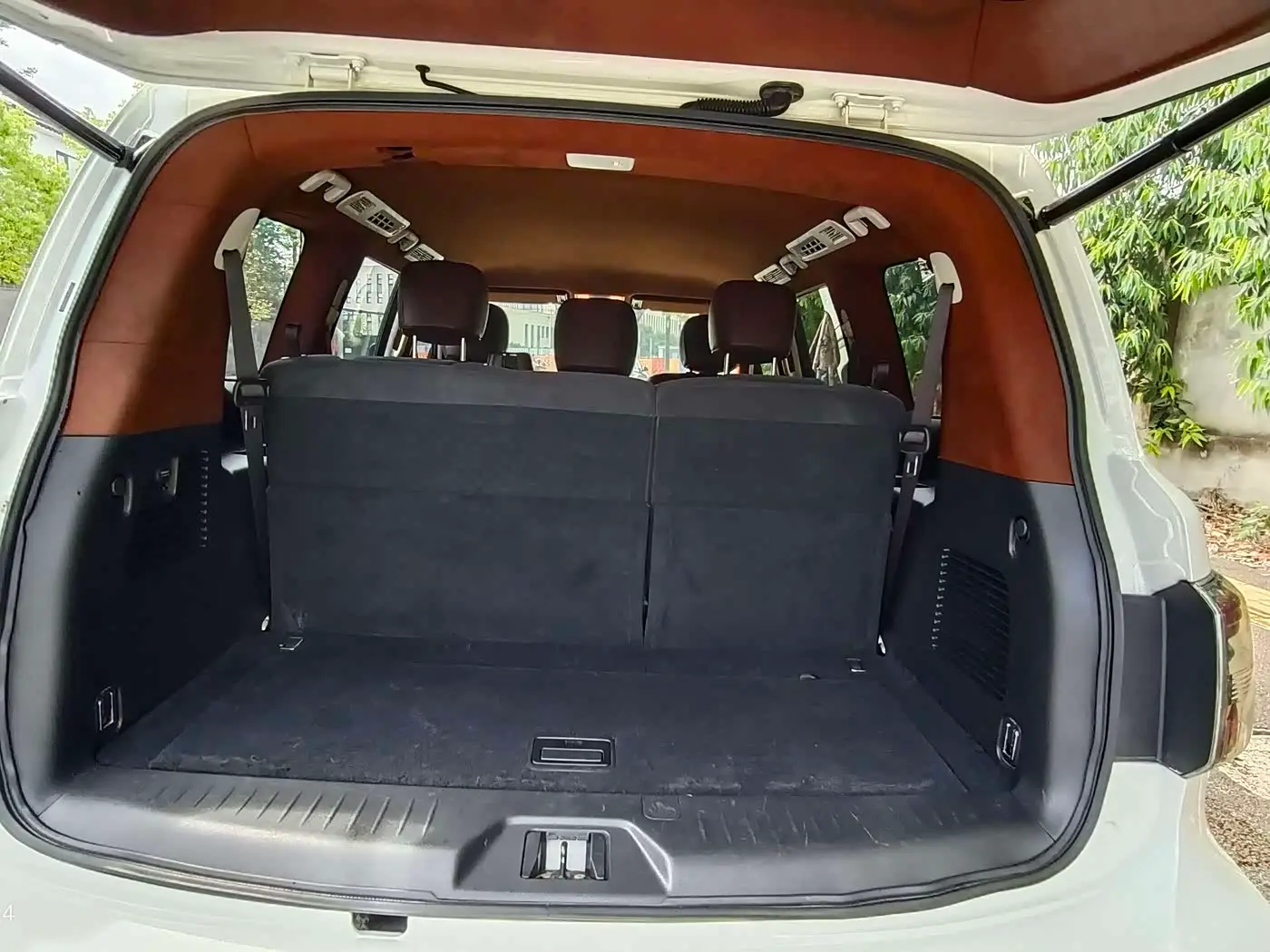 Nissan Patrol 2019 — ფოტო 10/17