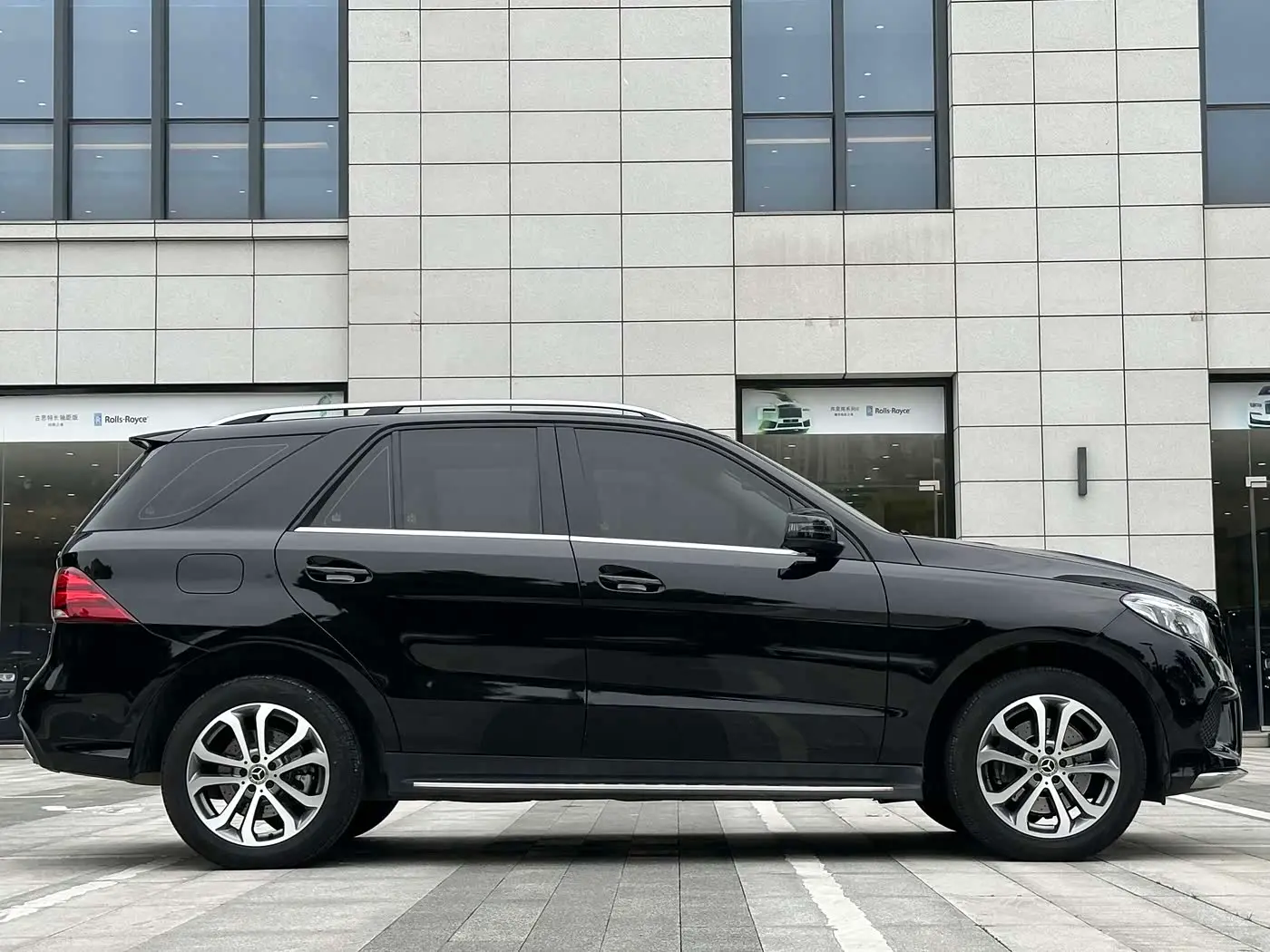 Mercedes-Benz GLE 2017 — Şəkil 4/18