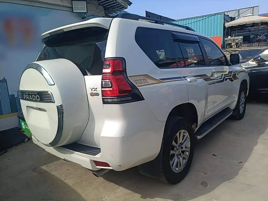 Toyota Prado 2019 — Photo 6/19