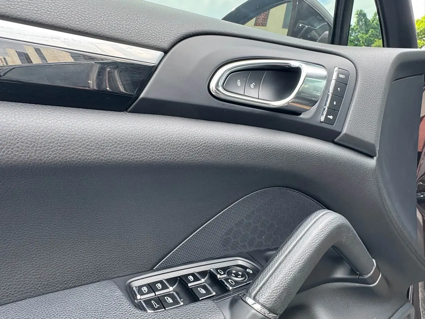 Porsche Cayenne 2016 — Photo 10/20