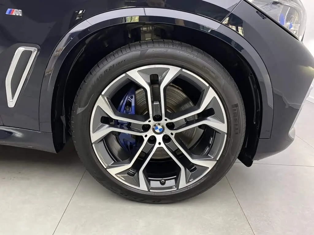 BMW X5 2023 — Photo 8/20