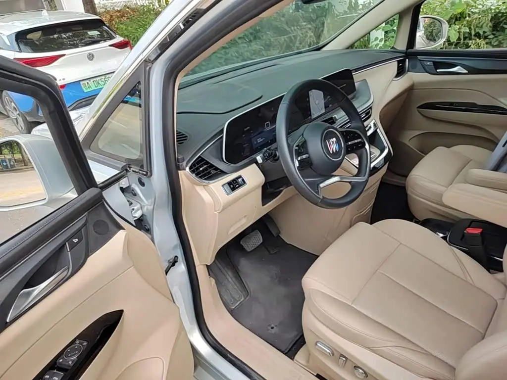 Buick GL8 New Energy 2025 — Photo 12/20