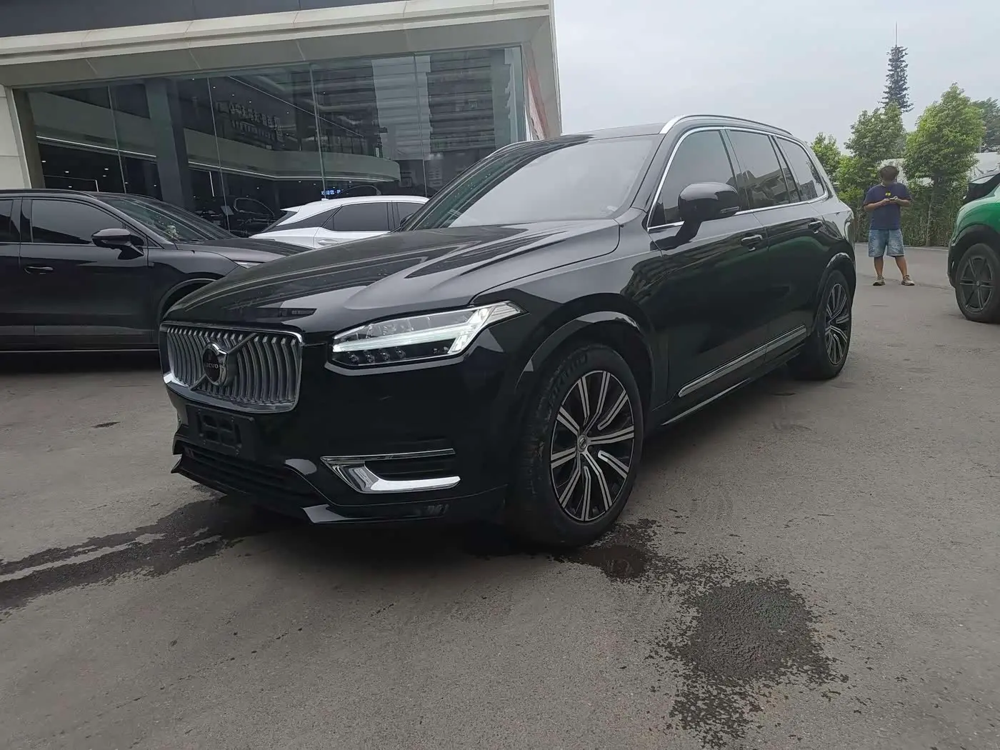 Volvo XC90 2023 — Фото 1/9