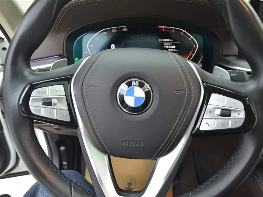 BMW 5 Series 2022 — Photo 8/15