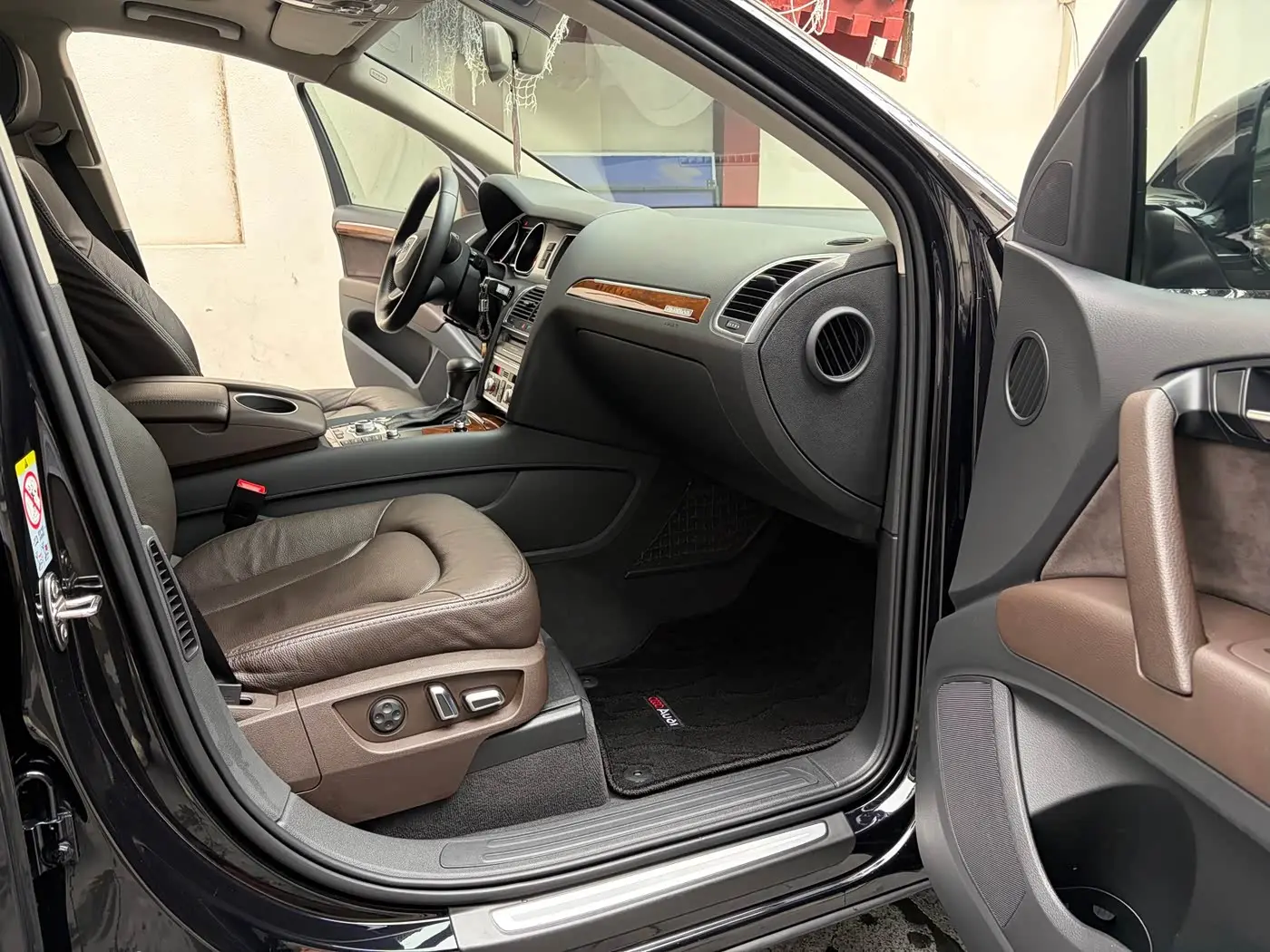 Audi Q7 2014 — Photo 17/20