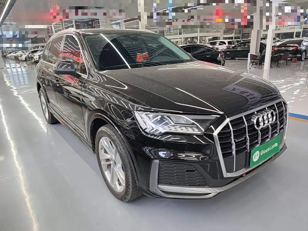 Audi Q7 2024 — Photo 3/19