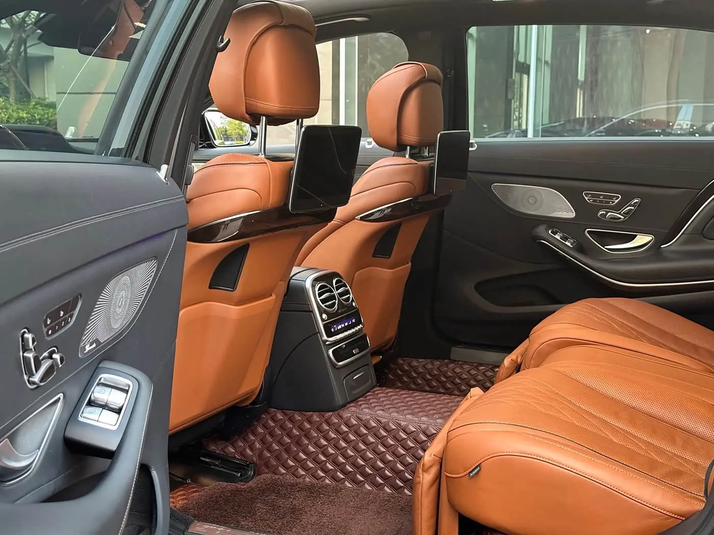 Mercedes-Benz Maybach S-Class 2020 — Фото 4/14