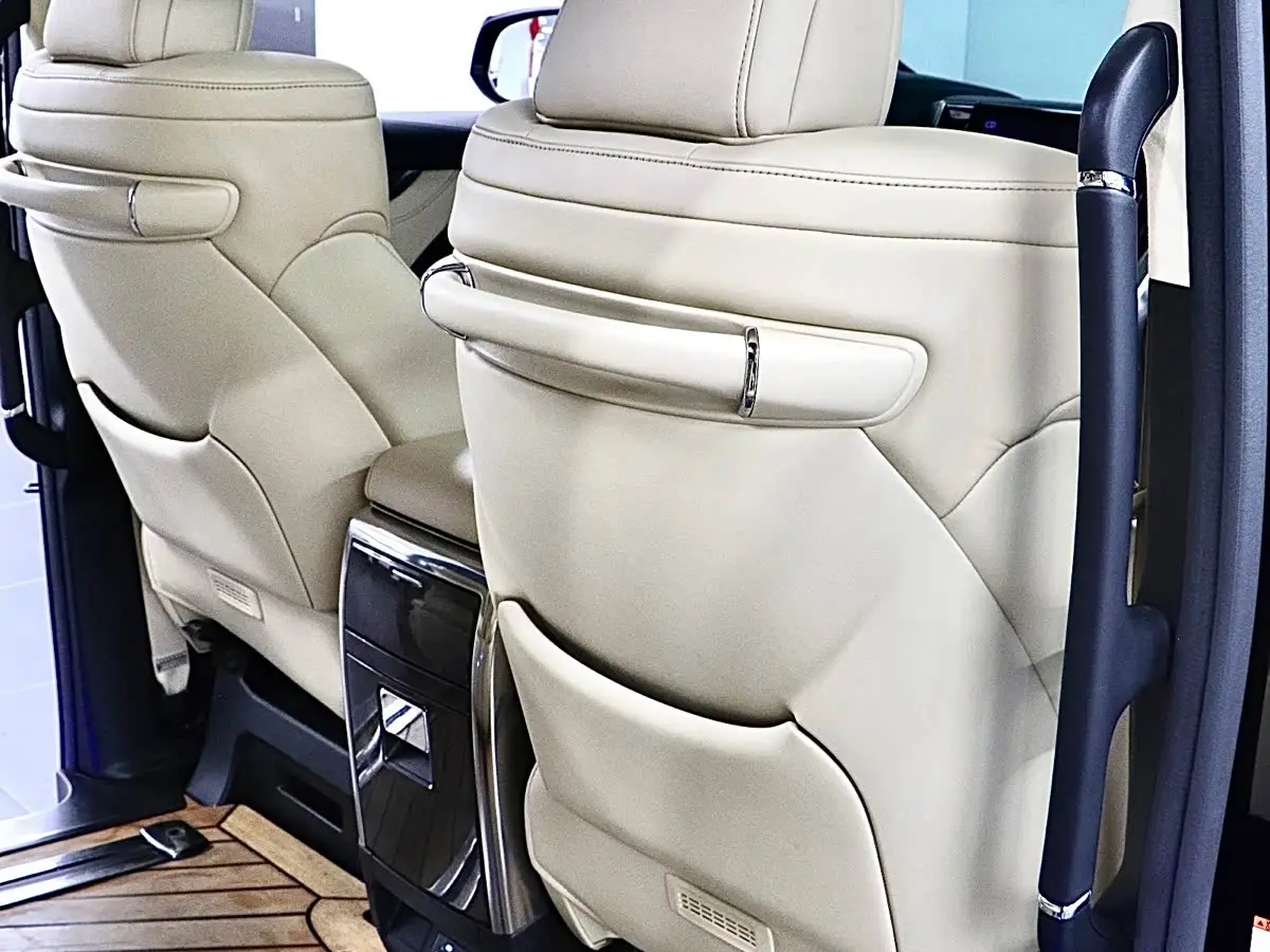 Toyota Vellfire 2021 — Photo 17/20