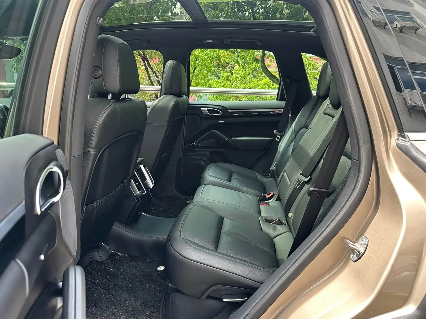Porsche Cayenne 2017 — Photo 4/16
