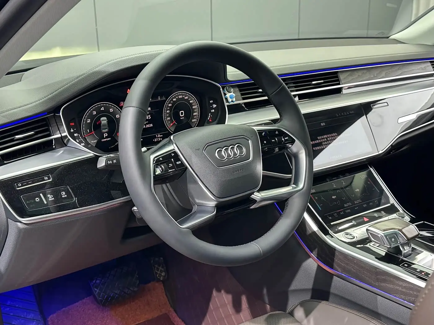 Audi A8 2022 — Photo 11/20
