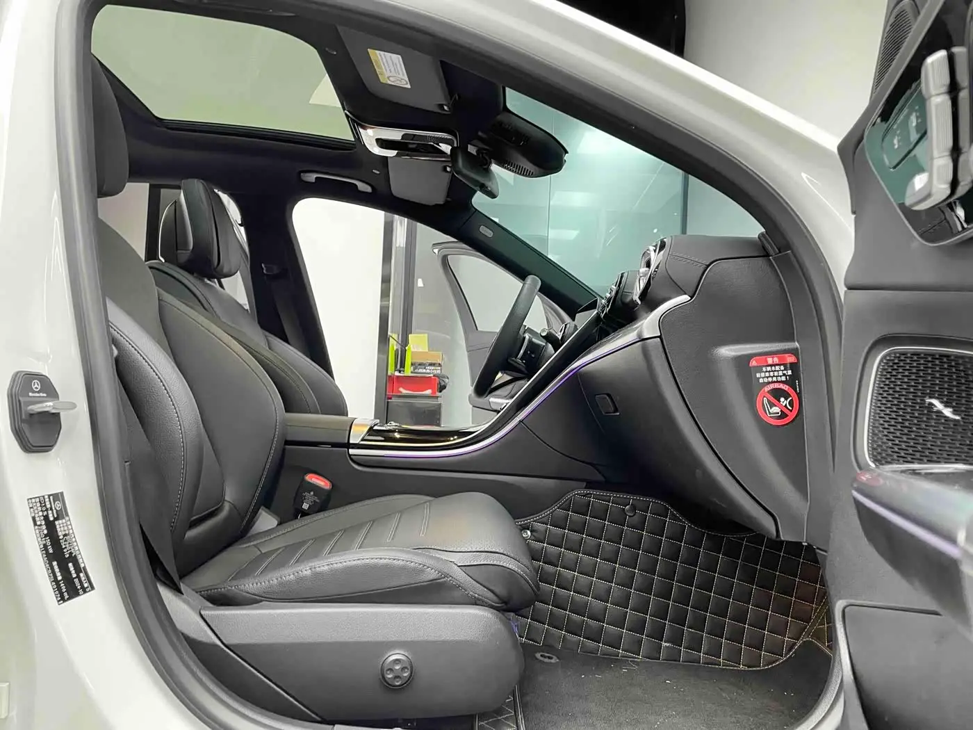 Mercedes-Benz C-Class 2024 — Фото 8/17